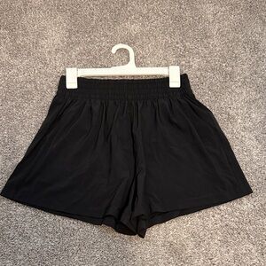 Women's Vuori Black Elastic Waist Villa Casual Shorts